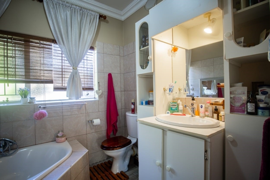 4 Bedroom Property for Sale in Protea Park North West